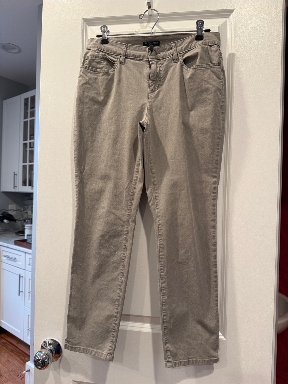 Eileen Fisher Straight-Leg Jeans in Taupe